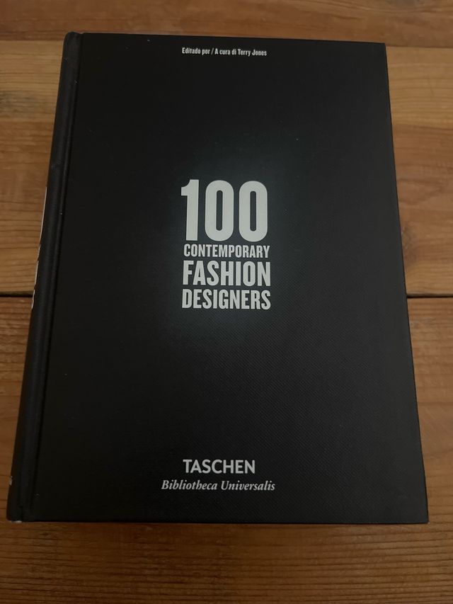 Libro 100 Contemporary Fashion Designers
