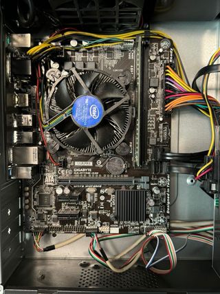 PC Compacto Oficina i3 Windows 11 Pro Original 
