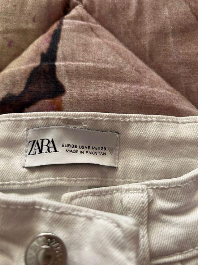 Vaqueros Zara blancos - M