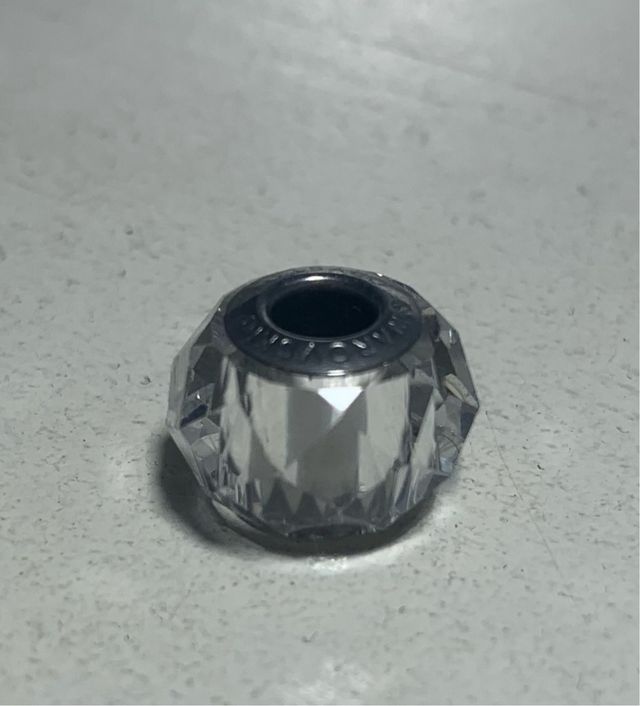 4 Charms Swarovski El precio es por unidad