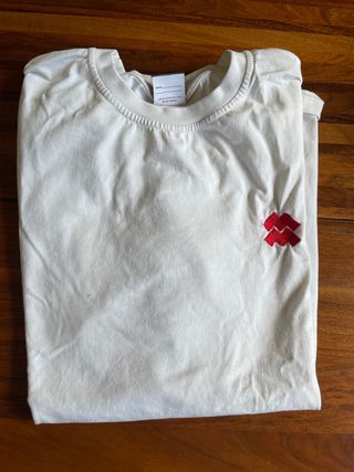 Camiseta Montcau La Mola - Talla L, equivale a 20