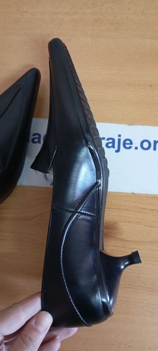 Tacones negros bajos