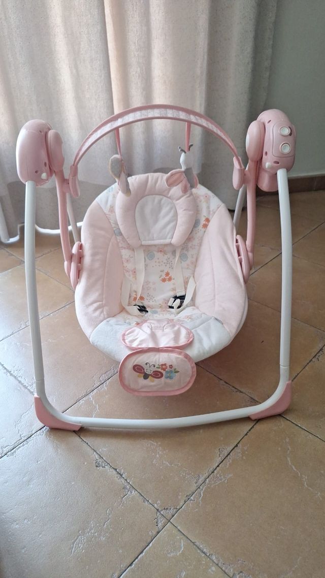 Columpio Bebé Ingenuity con movimiento y música