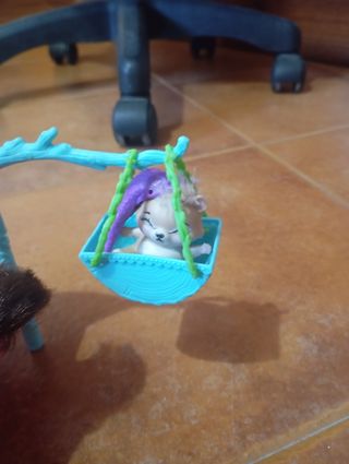 Cama Enchantimals - Muñeca y Accesorios