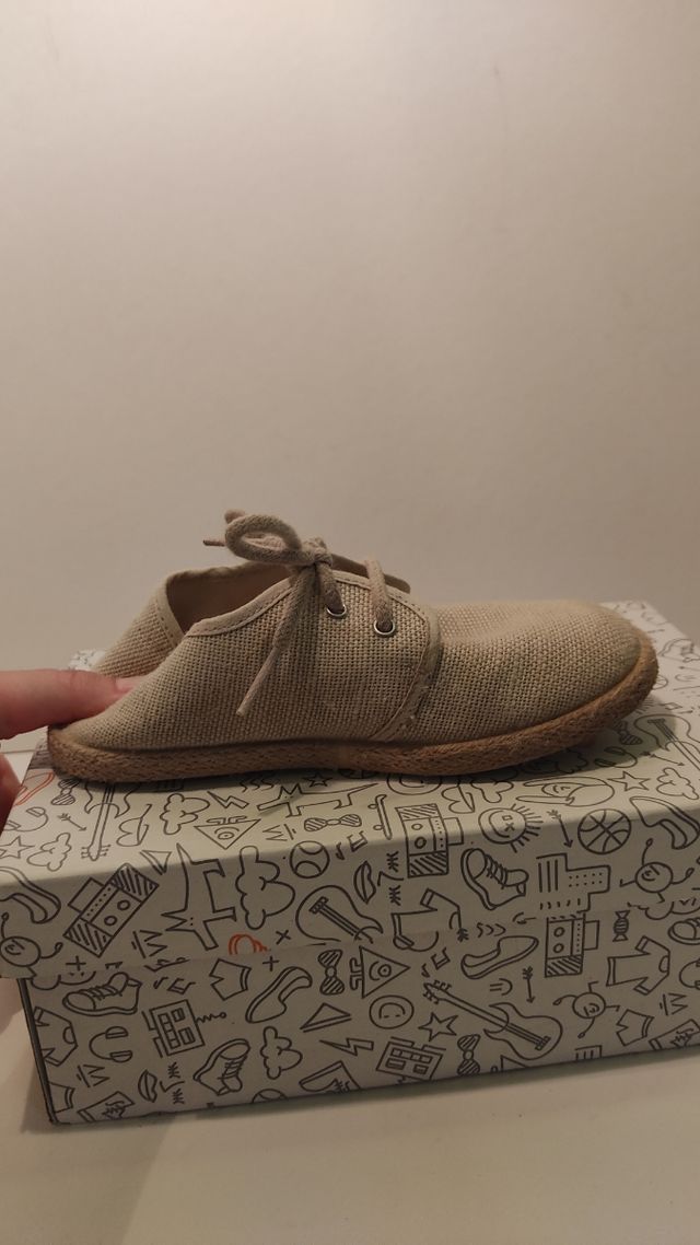 Zapatos lino beige niño talla 29