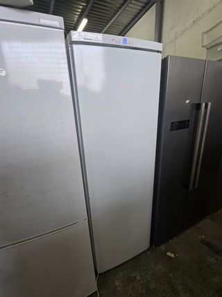 Congelador vertical Liebherr