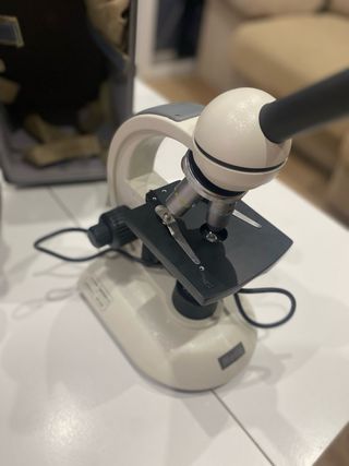 Microscopio MOTIC SFT-28 - Óptico