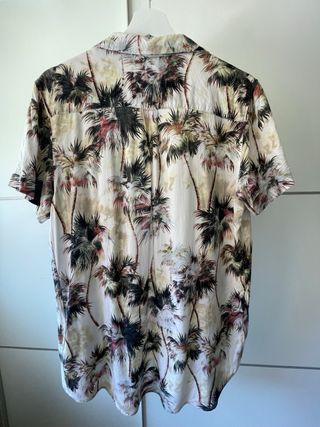 Camisa hawaiana SikSilk 
Talla M