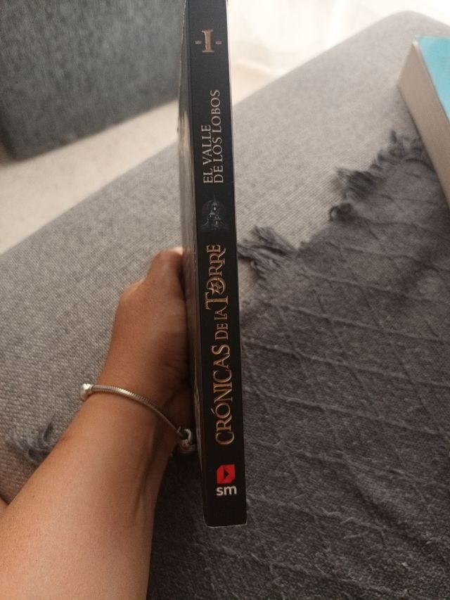 Crónicas de la Torre I. El Valle de los Lobos (...