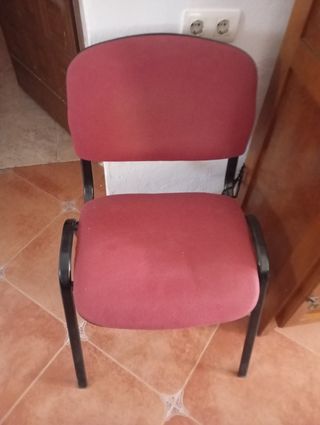 15 uds. de silla roja oficina