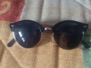 2 Gafas sol - Estilos diferentes