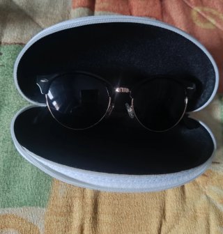 2 Gafas sol - Estilos diferentes