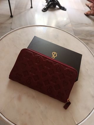 Cartera roja elegante