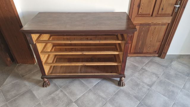 Cómoda antigua de madera con 4 cajones