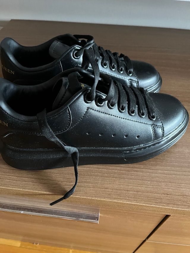 Zapatillas negras 41 - Casual, nuevas