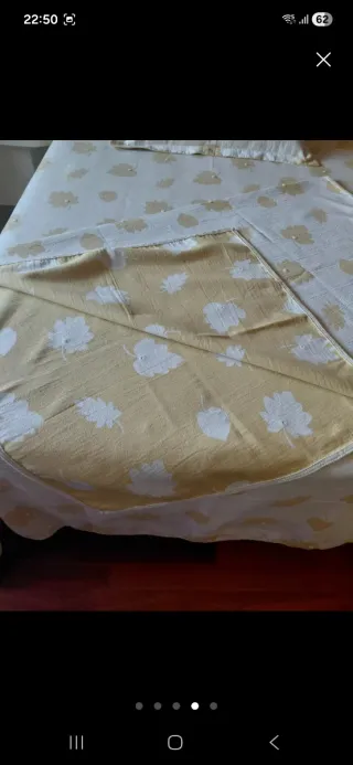 Bonita colcha algodón reversible.