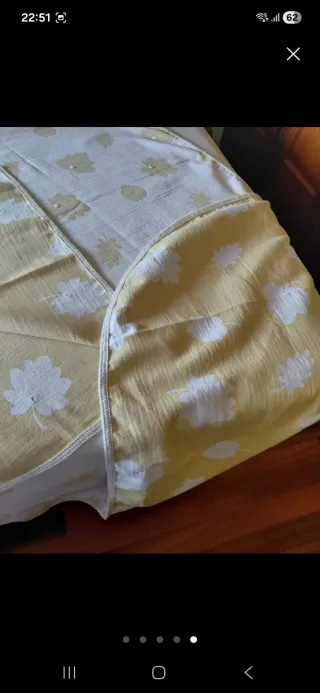 Bonita colcha algodón reversible.