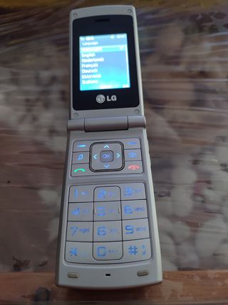 LG A133 - Móvil