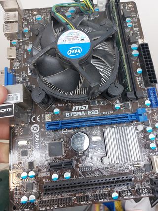 Placa base MSI B75MA-E33