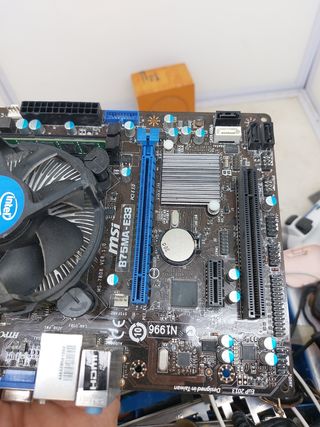 Placa base MSI B75MA-E33