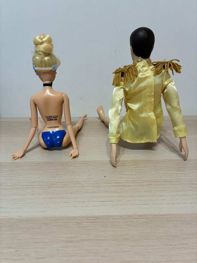 Muñecas de colección Cenicienta y Príncipe Disney