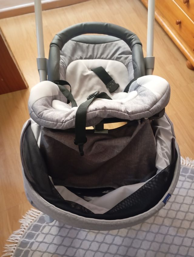 Carro paseo bebé marca chico