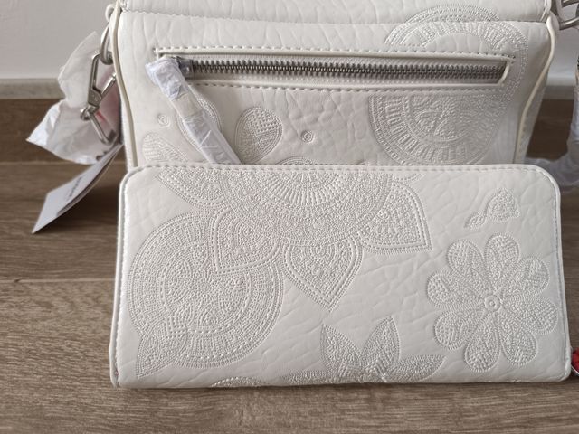 Bolso y monedero a juego