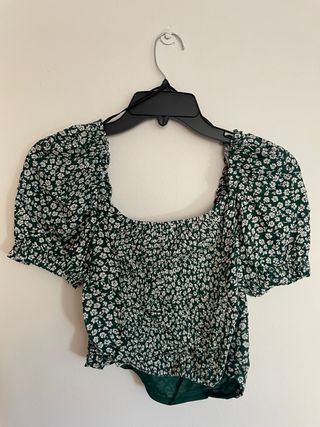 Top H&M verde estampado flores - talla XS