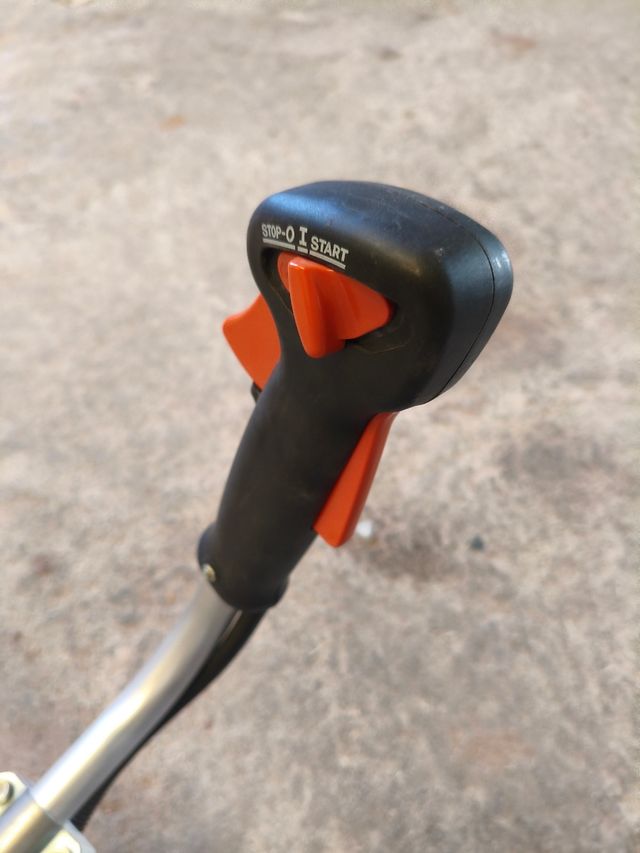 Desbrozadora Stihl FS 235 tiene su mantenimiento