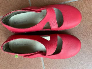 Zapatos Naturalista rojos