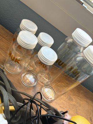 Sacaleches Medela + biberones de cristal Nuk