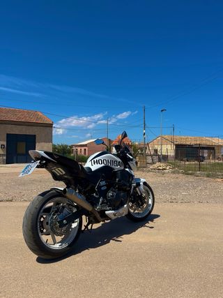 Kawasaki Z750 
