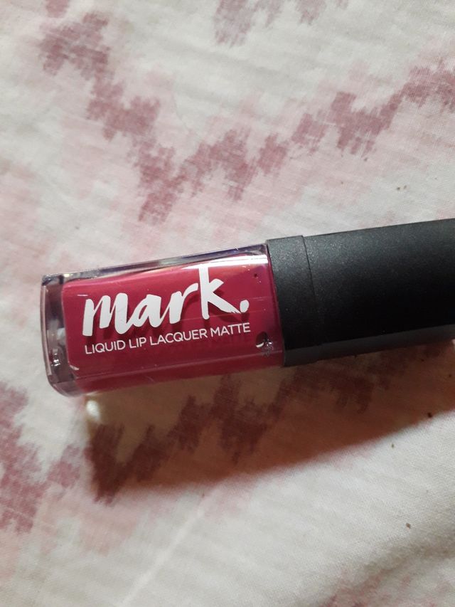 Rossetto liquido Mark. Lilla