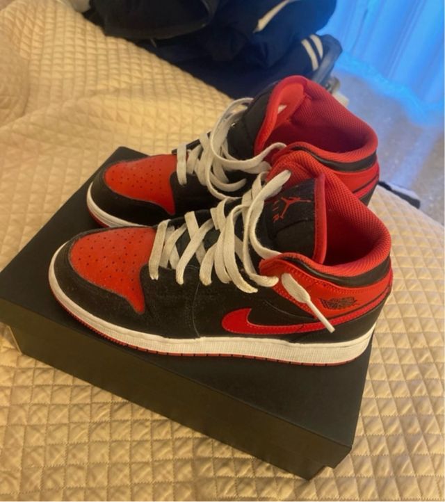 Nike Air Jordan 1 Mid n.38