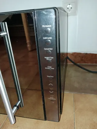 Microondas Koenic, como nuevo