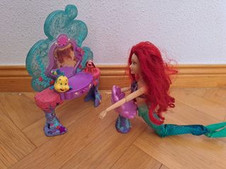 Muñeca Ariel Sirena con tocador