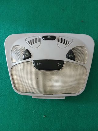 Luz interior Mercedes Clase C