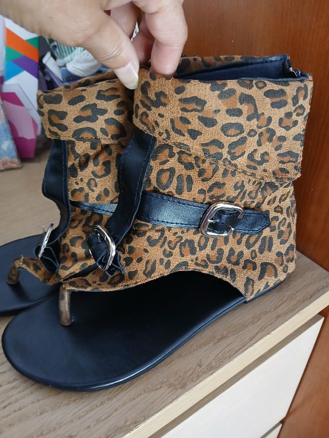 Sandalias planas boho leopardo