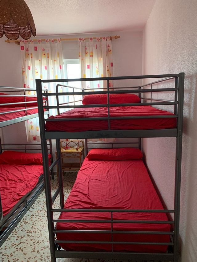 Litera Ikea metalica gris. Sin colchones 