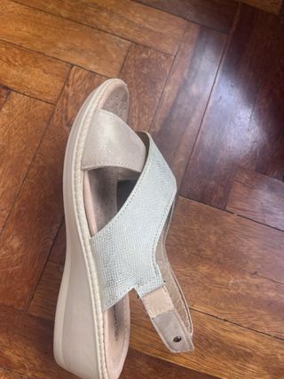 Sandalias Wuapas beige-plata 38