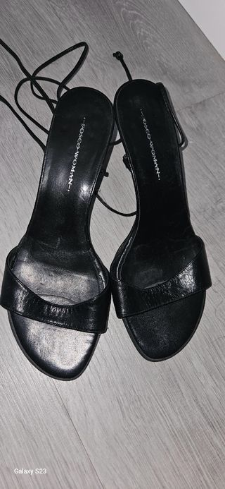 Sandalias negras tiras Fosco 40