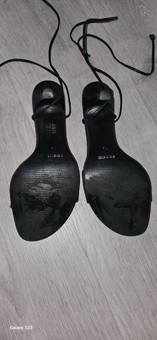 Sandalias negras tiras Fosco 40