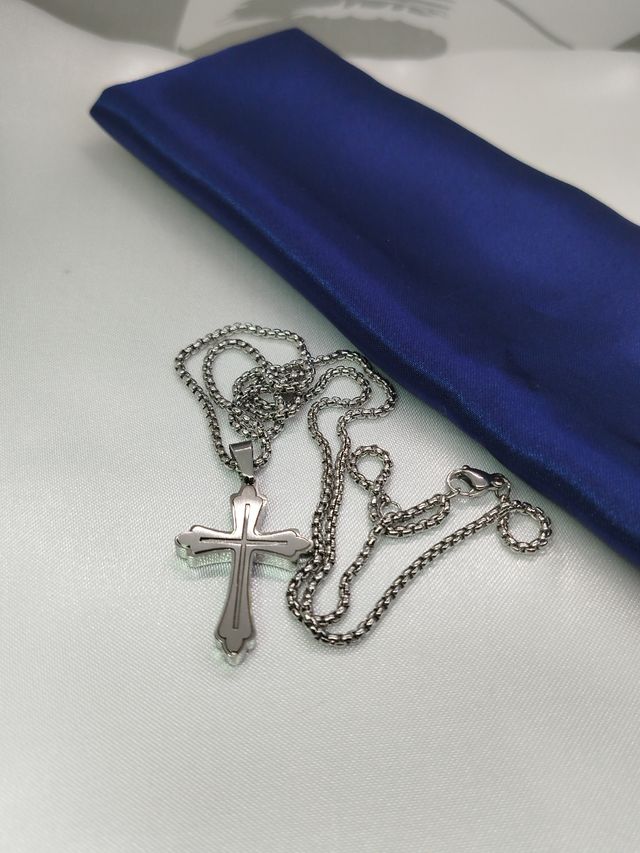 Collar Cruz Acero Inoxidable plateado