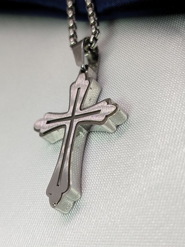 Collar Cruz Acero Inoxidable plateado