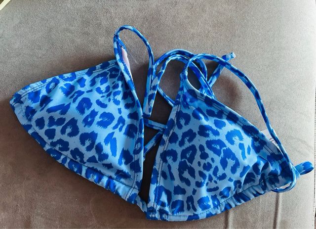 Top bikini blu leopardato