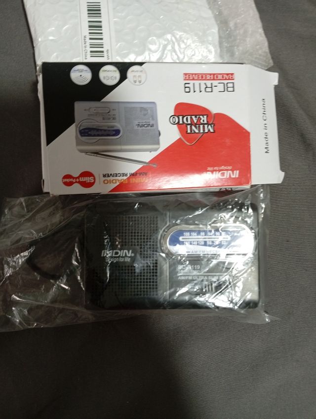 Radio Portátil INDIN - AM/FM