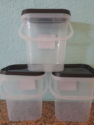 Cubos Plástico c/Asa 7,5litros
2€ unidad/
dispongo