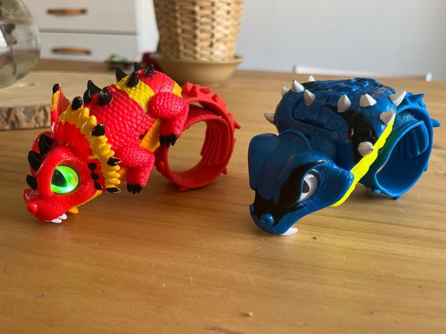 Pulseras Dragón Juguete x2