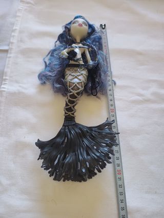 MUÑECA MONSTER HIGH SIRENA VON BOO