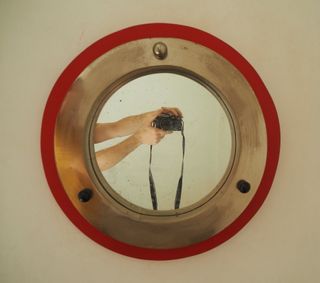 Espejo grande vintage ojo de buey - rojo y plata